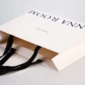 Xưởng in túi giấy shop thời trang, cửa hàng quần áo theo yêu cầu, mọi số lượng, giá rẻ HCM