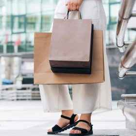 Xưởng in túi giấy shop thời trang, cửa hàng quần áo theo yêu cầu, mọi số lượng, giá rẻ HCM