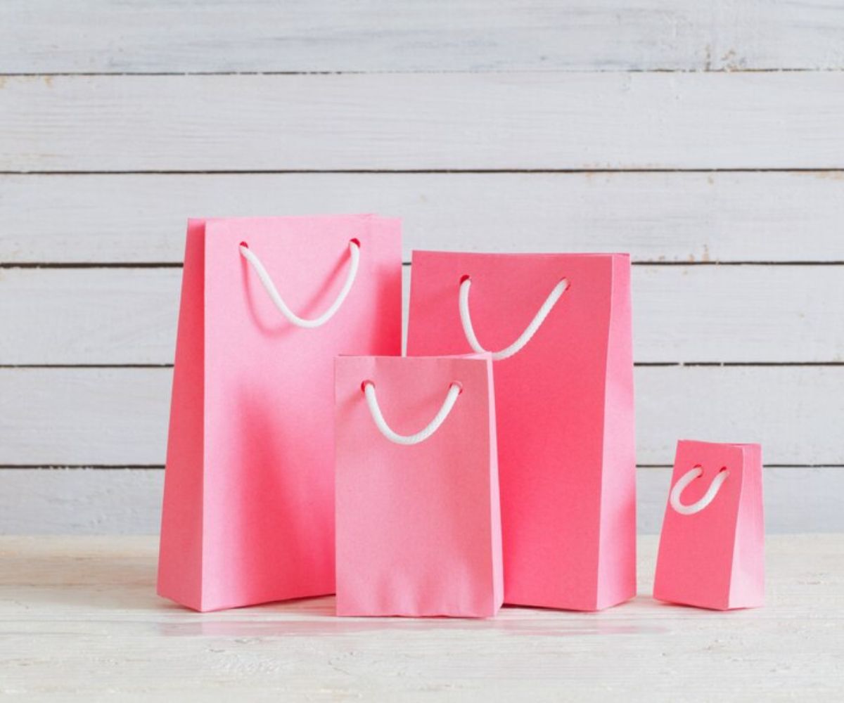 Xưởng in túi giấy hồng cao cấp, đựng quà tặng theo yêu cầu, giá rẻ